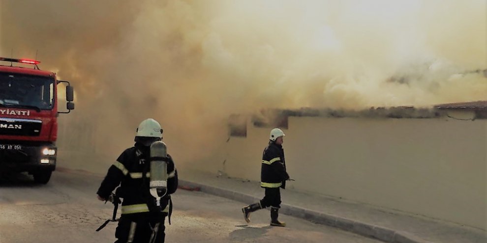 İplik fabrikasında yangın