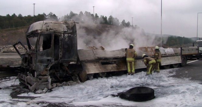 Kuzey Marmara Otoyolu'nda tır kazası!