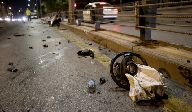 Direksiyon bile koptu! Akla zarar kaza