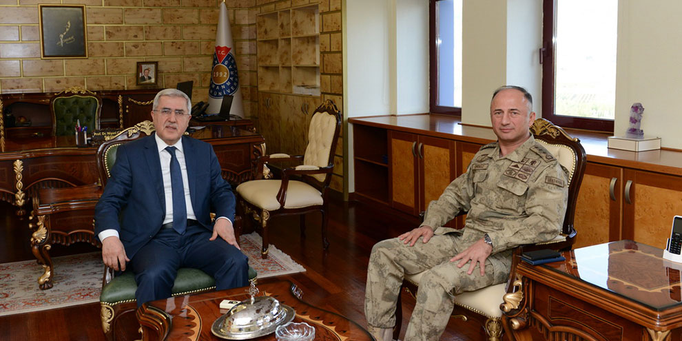 İl Jandarma Komutanı Öksüz, KSÜ Rektörü Can’ı ziyaret etti