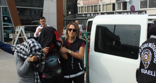 Suç makinesi hırsızlar iş başındayken ev sahibine yakalandı