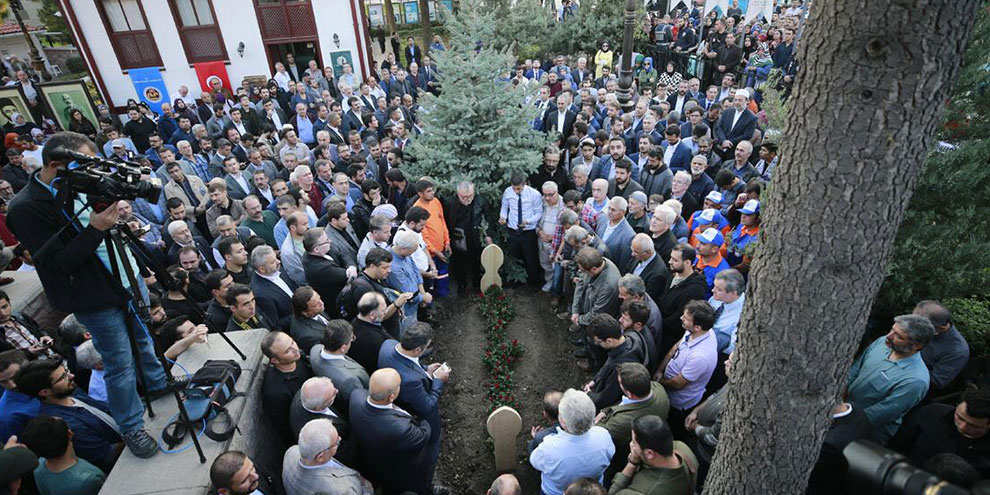 Nuri Pakdil son yolculuğuna uğurlandı