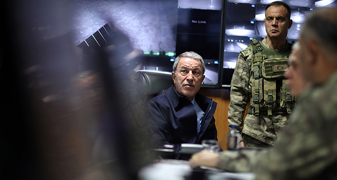 Bakan Akar, her an her şey olabilir