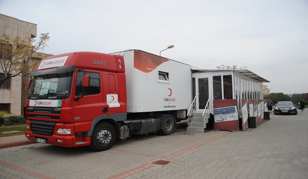 KSÜ ÖĞRENCİLERİNDEN KAN BAĞIŞI