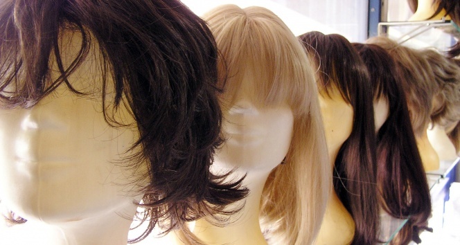 Peruklu bahis şebekesi çökertildi