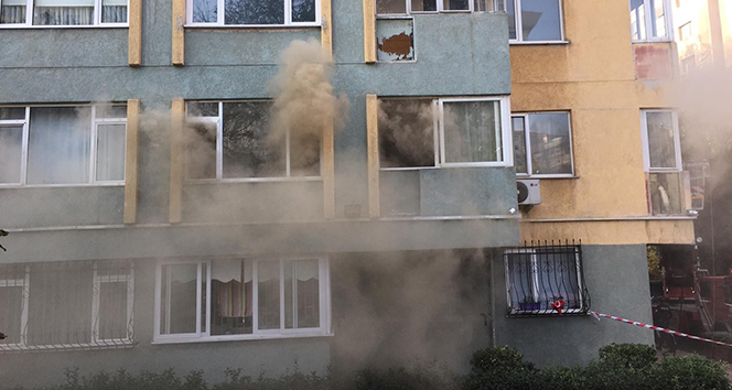 15 katlı apartmanda yangın paniği