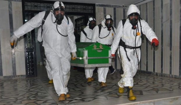 Acı haber! Mahalleli kokudan rahatsız oldu, cesedi böyle çıkartıldı