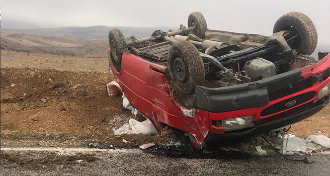 Hurdaya dönen minibüsten burnu bile kanamadan çıktı