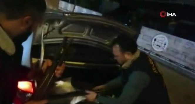 Cephanelik gibi otomobil