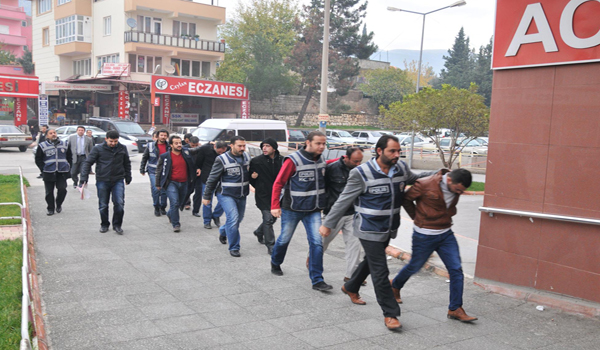 TORBACILARA OPERASYON: 10 GÖZALTI