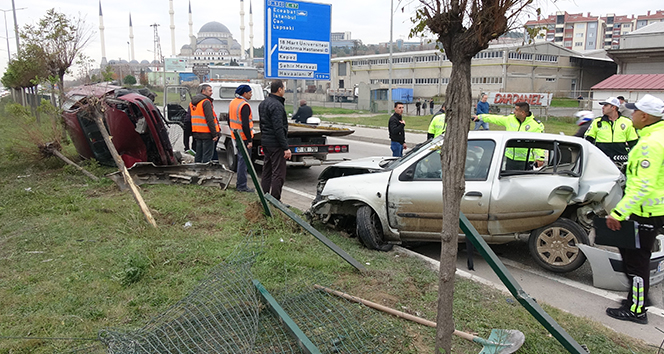 Çanakkale'de zincirleme kaza: 3 yaralı
