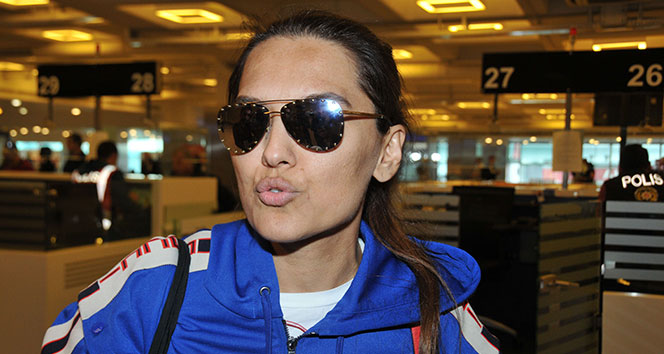 Demet Akalın'ın evine hacze giden icra memuruna beraat