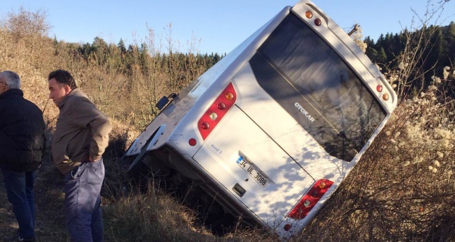 Midibüste ayağa kalkan yolcu şoförün üzerine düştü: 5 yaralı