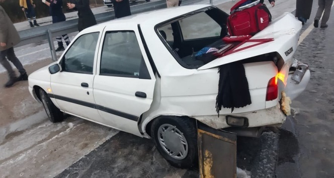Kar yağışı kazaya neden oldu: 6 yaralı