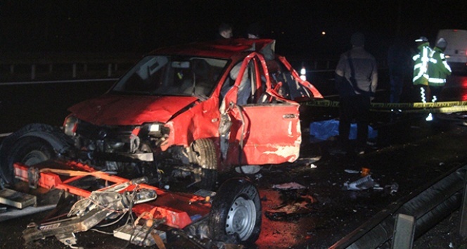 Aracını kontrol etmek için TEM'de durdu, feci şekilde can verdi