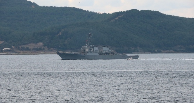 Amerikan savaş gemisi Çanakkale Boğazı'ndan geçti