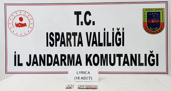 Isparta'da yol kontrolünde uyuşturucu ele geçirildi: 5 gözaltı