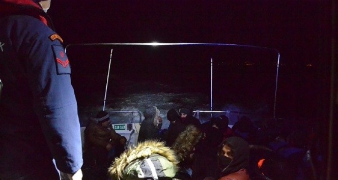 Balıkesir'de 26 düzensiz göçmen yakalandı