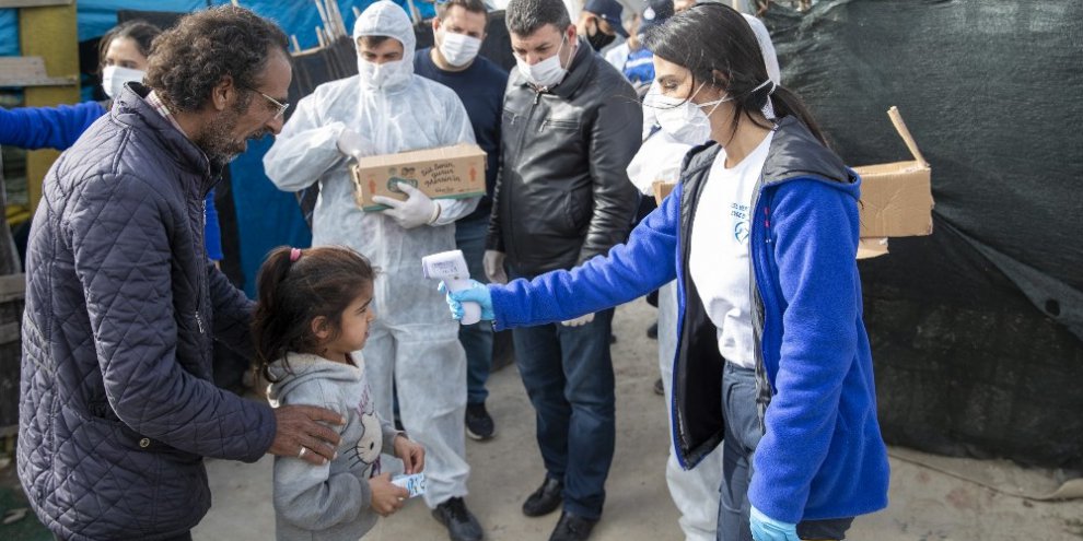 800 tarım işçisinin ateş ölçümü ve genel sağlık taraması yapıldı