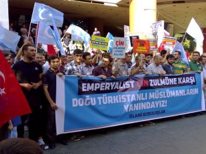 KAHRAMANMARAŞ DOĞU TÜRKİSTAN İÇİN TEK YÜREK OLDU