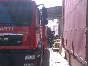 TEKSTİL FABRİKASINDA YANGIN