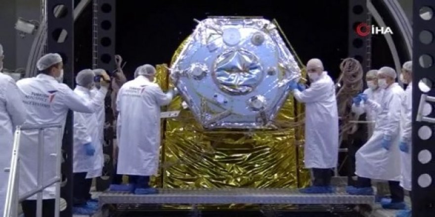 Bakanlardan milli uydu İMECE'ye "Tarihi" dokunuş