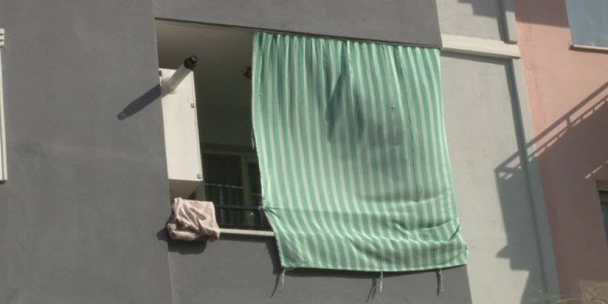 Uyuyan çocuğun kafasına 3. kattan taş düştü