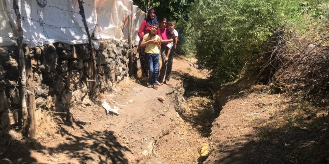 Fedakar anne engelli çocukları için yol istiyor!