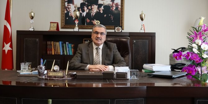 "Hayatın yeniden inşaasında camilerimize sahip çıkmalıyız"