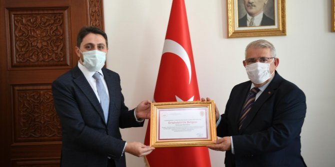 Onikişubat Belediyesi Hizmet Binasına ‘Erişilebilirlik Belgesi’ Verildi