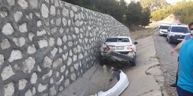 Kamyon ile otomobil ile çarpıştı: 1 yaralı