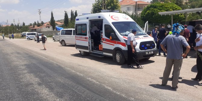 İki otomobil çarpıştı: 1 yaralı