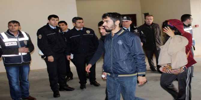 GÖZALTINA ALINAN 71 ÖĞRENCİ ADLİYEYE SEVK EDİLDİ