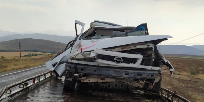 Abi kardeş bu otomobilden sağ çıktı