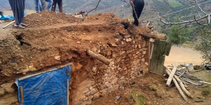Aksu ailesi harabeye dönen evlerinin yapılmasını istiyor