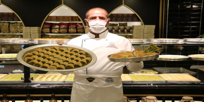 Kahramanmaraş'ta Bayram tatlıları tezgahlardaki yerini aldı
