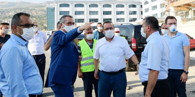 Başkan Güngör, Altın Şehir’de incelemelerde bulundu