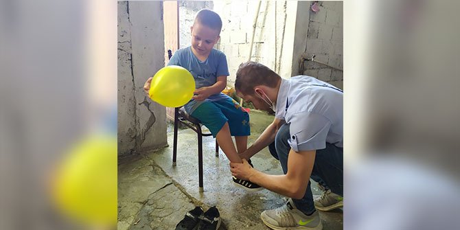 Hayırseverlerin destekleriyle yetim ve öksüz çocuklara bayramlık