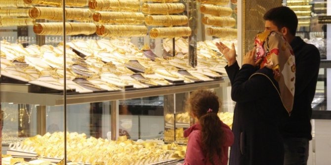 Komşuya çeyrek taktım ama o bana gram getiremedi