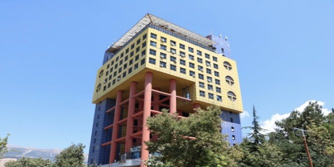 Dünyanın en saçma binası nerede Google'a yazınca çıkan...