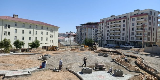 Pazarcık’taki park yapımı devam ediyor