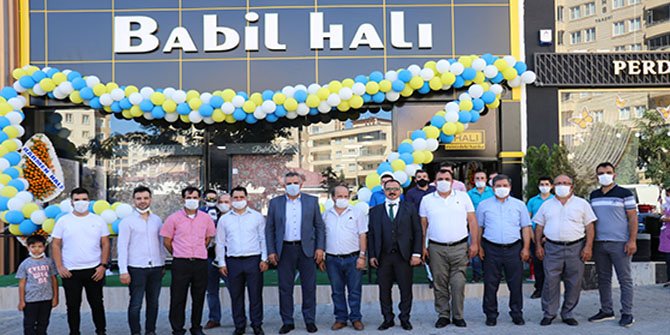 Kahramanmaraş’ın en kapsamlı halı showroomu açıldı