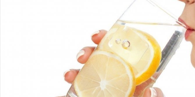Dikkat! Aç karnına limonlu, sirkeli su içerseniz!