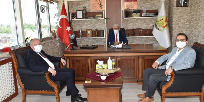 Vali Coşkun’dan Esnaf ve Sanatkârlar Odası’na Ziyaret