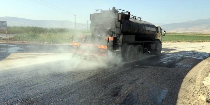 Önsen yolunda asfalt dökülmeye başlandı