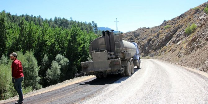 Kınıkkoz Yoluna sathi kaplama
