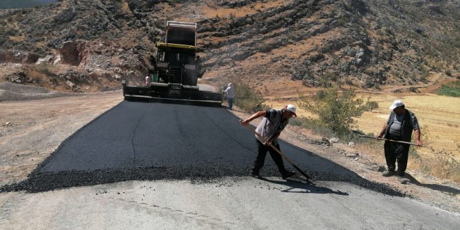 KMBB’den Yenipınar Yoluna sıcak asfalt