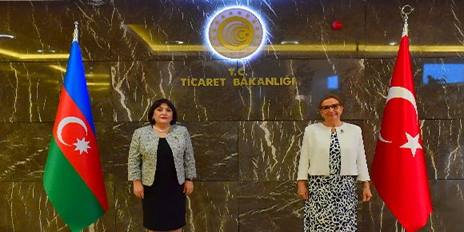 Ticaret Bakanı Pekcan, Azerbaycan Meclis Başkanı ile görüştü