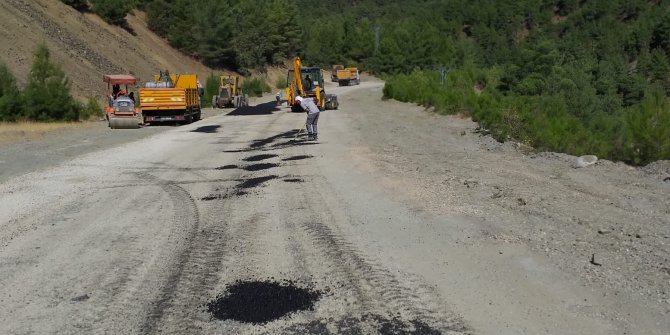 Kahramanmaraş'ta Ayşepınarı Yolunda bakım çalışması