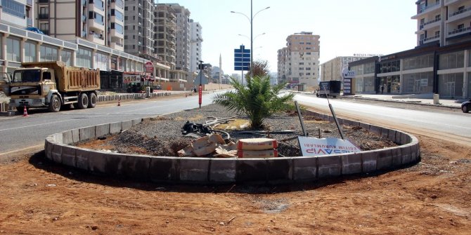 Kahramanmaraş'ta önce akıllı kavşak ardından asfalt yapılıyor